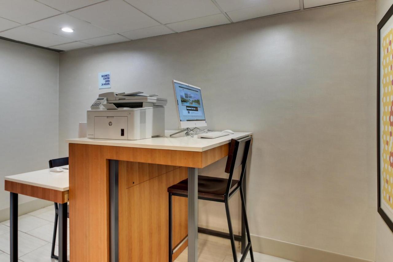 Holiday Inn Express Pittston - Scranton Airport By Ihg 외부 사진