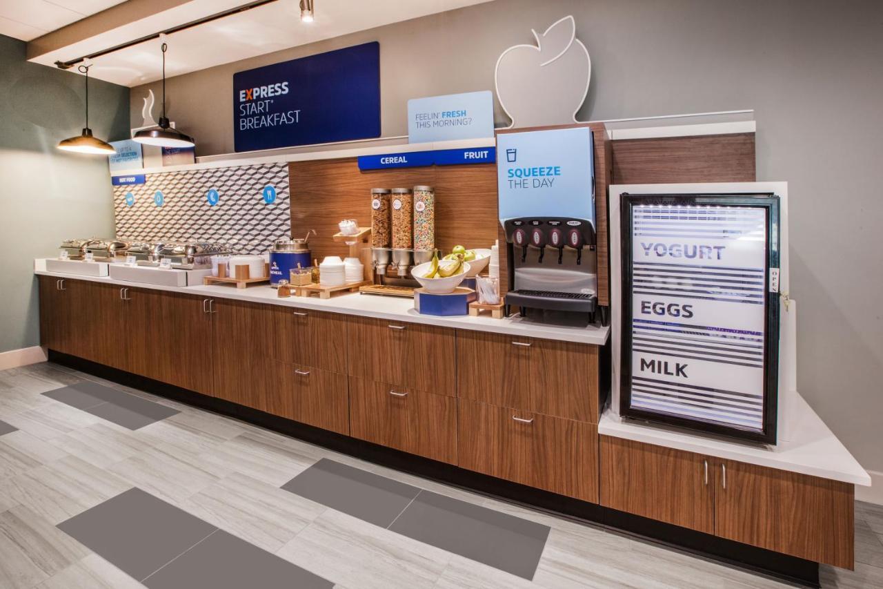 Holiday Inn Express Pittston - Scranton Airport By Ihg 외부 사진